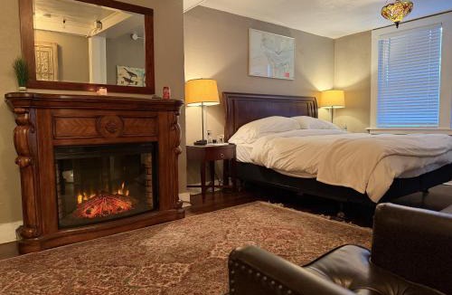 Ilwaco Hotel | Inn at Harbour Village