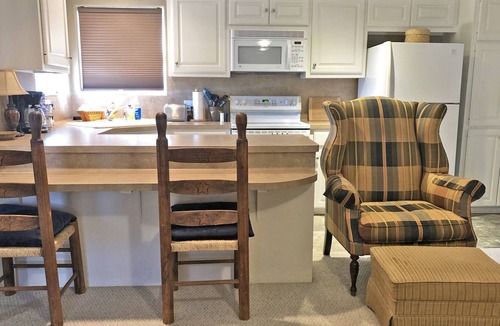 Burton Cottage | Inn at Indian Creek