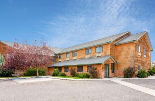 Lander Hotel | Inn at Lander, Travelodge by Wyndham