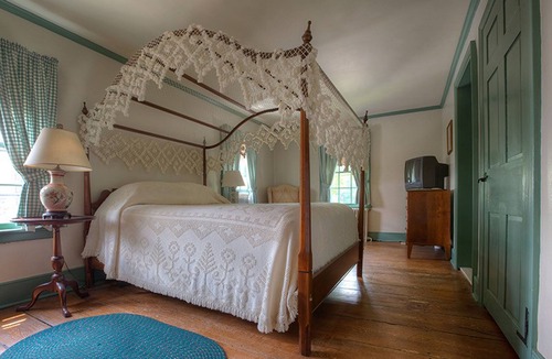 Hope Bed & Breakfast | Inn at Millrace Pond