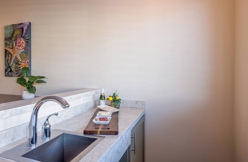 Moss Landing Hotel | Inn At Moss Landing Point