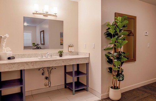 Moss Landing Hotel | Inn At Moss Landing Point