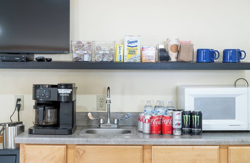 Hamden Hotel | Inn at Octagon Acres