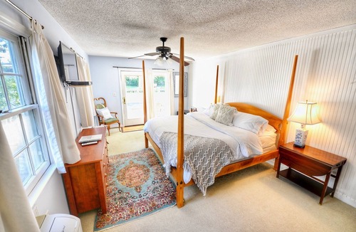 Oriental Bed & Breakfast | Inn at Oriental