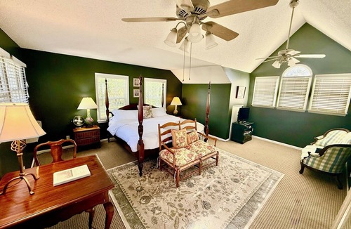 Oriental Bed & Breakfast | Inn at Oriental