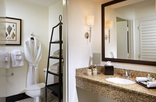 Pelican Bay Hotel | Inn at Pelican Bay