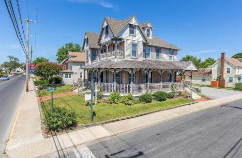 Chincoteague Hotel | Inn at Poplar Corner B&B on Chincoteague Island