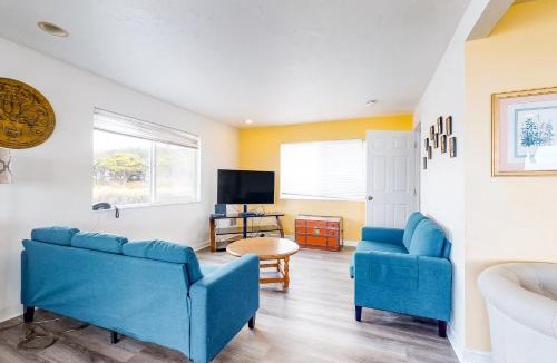 Edgewater Shores House | Inn at Sandcastle Beach