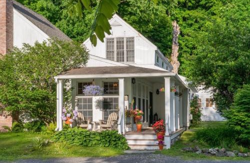 East Chatham Bed & Breakfast | Inn at Silver Maple Farm