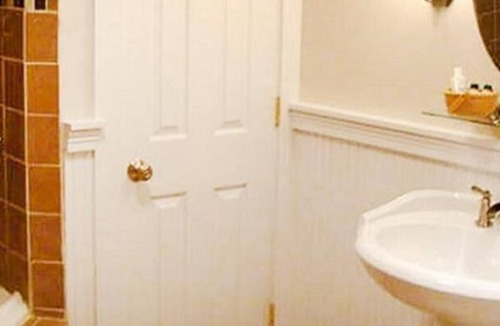 Warwick Hotel | Inn at Stony Creek