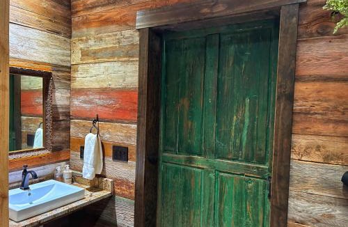 Wimberley Bed & Breakfast | Inn at Sunset Mill Ranch