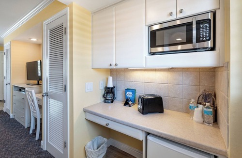 Venice Hotel | Inn at the Beach