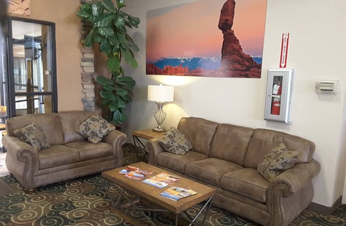 Monticello Hotel | Inn at the Canyons
