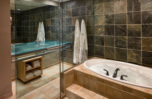 Downtown Winnipeg Hotel | Inn At The Forks