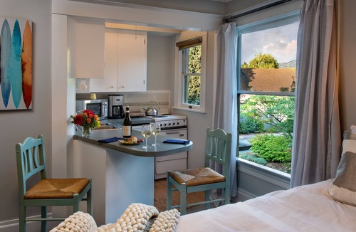 Hood River Bed & Breakfast | Inn at the Gorge