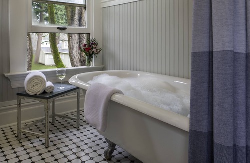 Hood River Bed & Breakfast | Inn at the Gorge