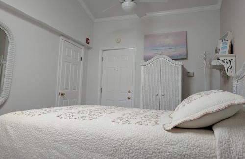 Village Green Bed & Breakfast | Inn At The Park - The Cottage