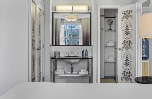 Park West Hotel | Inn At The Park