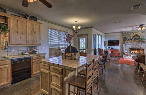 Nemo House | 'Inn at Windhill Ranch' w/Patio + Pergola!