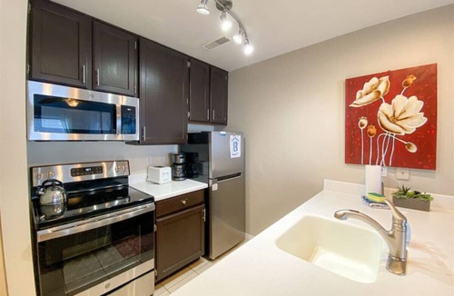 Harbor Village Condo | Inn Building Condo #103 updated, pool side view