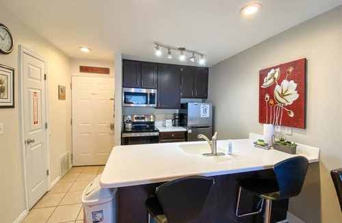 Harbor Village Condo | Inn Building Condo #103 updated, pool side view