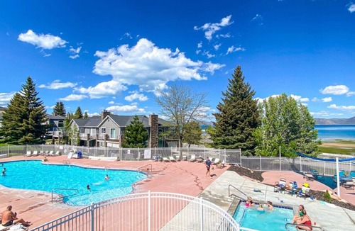 Harbor Village Condo | Inn Building Condo #103 updated, pool side view