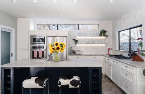 Cherrywood House | Inn Cahoots - Hollywood Ave Retreat Home