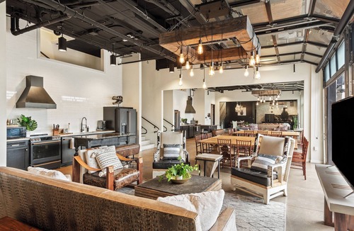 East Cesar Chavez Apartment | Inn Cahoots