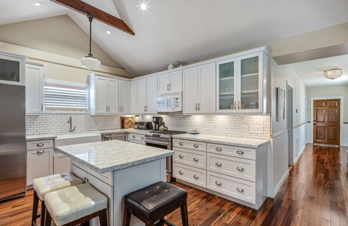 Old Town House | ~ INN COGNEATO ~Experience island life in a private oasis with heated pool.