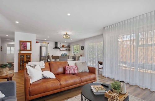 Springfield House | Inn McDowell | Modern 3 Bedroom in Springfield