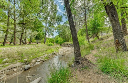 Ruidoso House | Inn of the Mountain Goats Ruidoso Cabin with Deck!