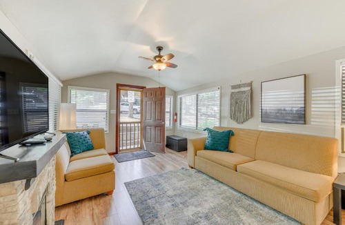 Ruidoso House | Inn of the Mountain Goats Ruidoso Cabin with Deck!