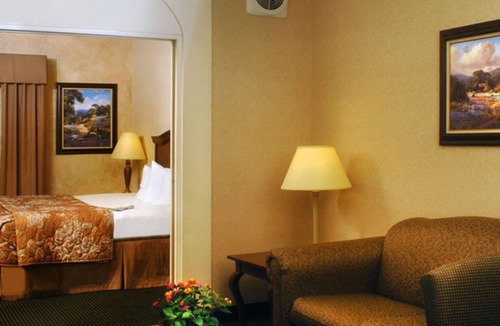 Fredericksburg Hotel | Inn On Barons Creek