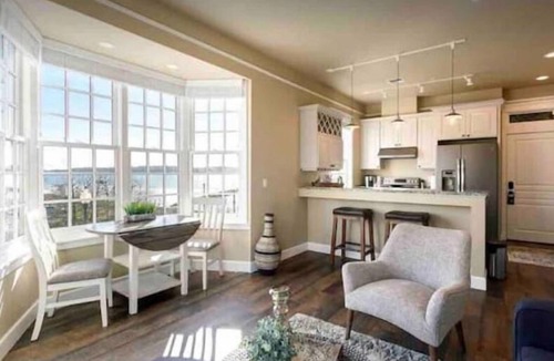 Blaine Apartment | Inn on the Harbor Suite 301