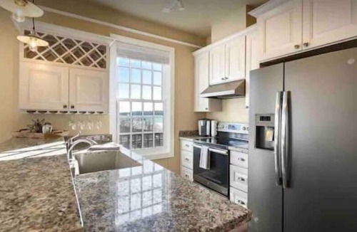 Blaine Apartment | Inn on the Harbor Suite 301