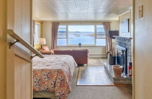 Stonington Hotel | Inn on the Harbor