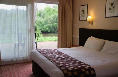 Shorne Hotel | Inn On The Lake