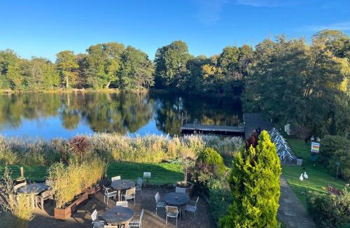 Shorne Hotel | Inn On The Lake