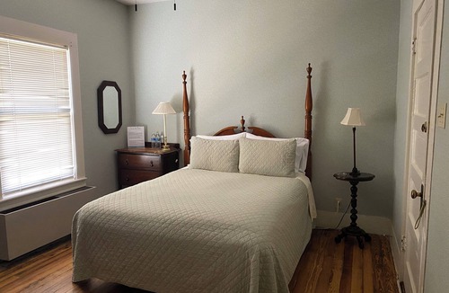 Glen Rose Hotel | Inn On The River