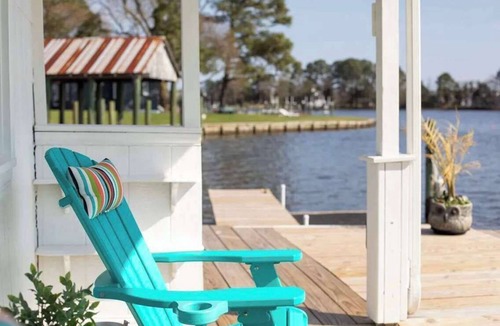 Ocean Pines Apartment | Inn on Turville Cottage, Sleeps 4, Waterfront