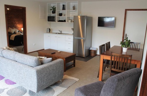 Kaikoura Bed & Breakfast | Inn the Bay Bed & Breakfast