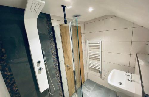 Forsbrook Apartment | Inn The Moors