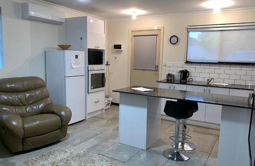 Kingscote House | Inna Nutshell