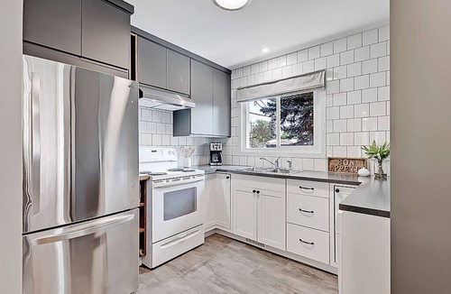 Southeast Calgary House | Inner City Hideaway with Huge Yard!