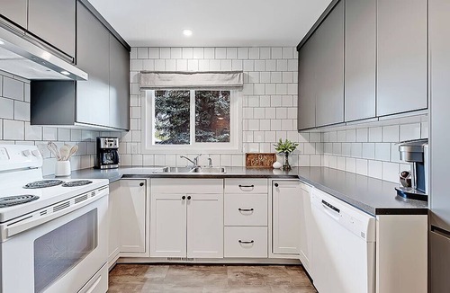 Southeast Calgary House | Inner City Hideaway with Huge Yard!