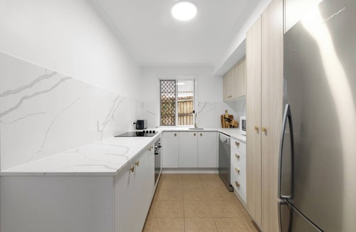 Dutton Park Apartment | Inner City Sanctuary