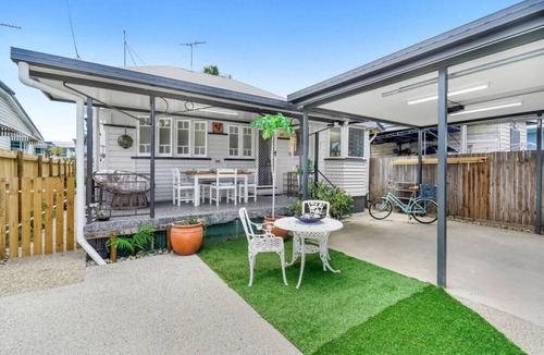 Parramatta Park House | Inner City Serenity!