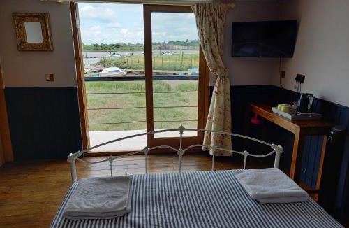 Eccles Boat Rental | Inner Dowsing Lightship