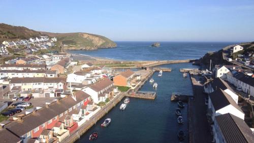 Portreath House | Inner Harbour Cottage