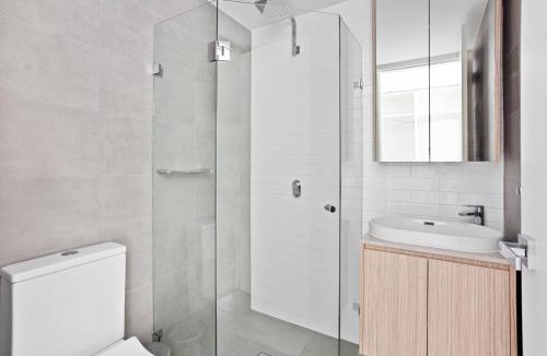 Marrickville Apartment | Inner West 1BR & Balcony - Mins to CBD